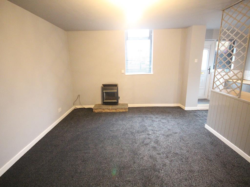 2 bedroom flat To Let in Earby - IMG_6184.jpg